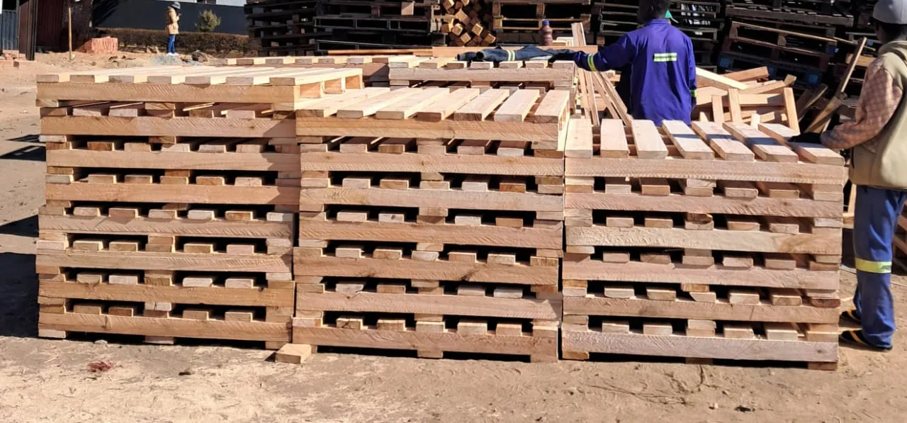 Pallet rentals for temporary storage and warehouse overflow
